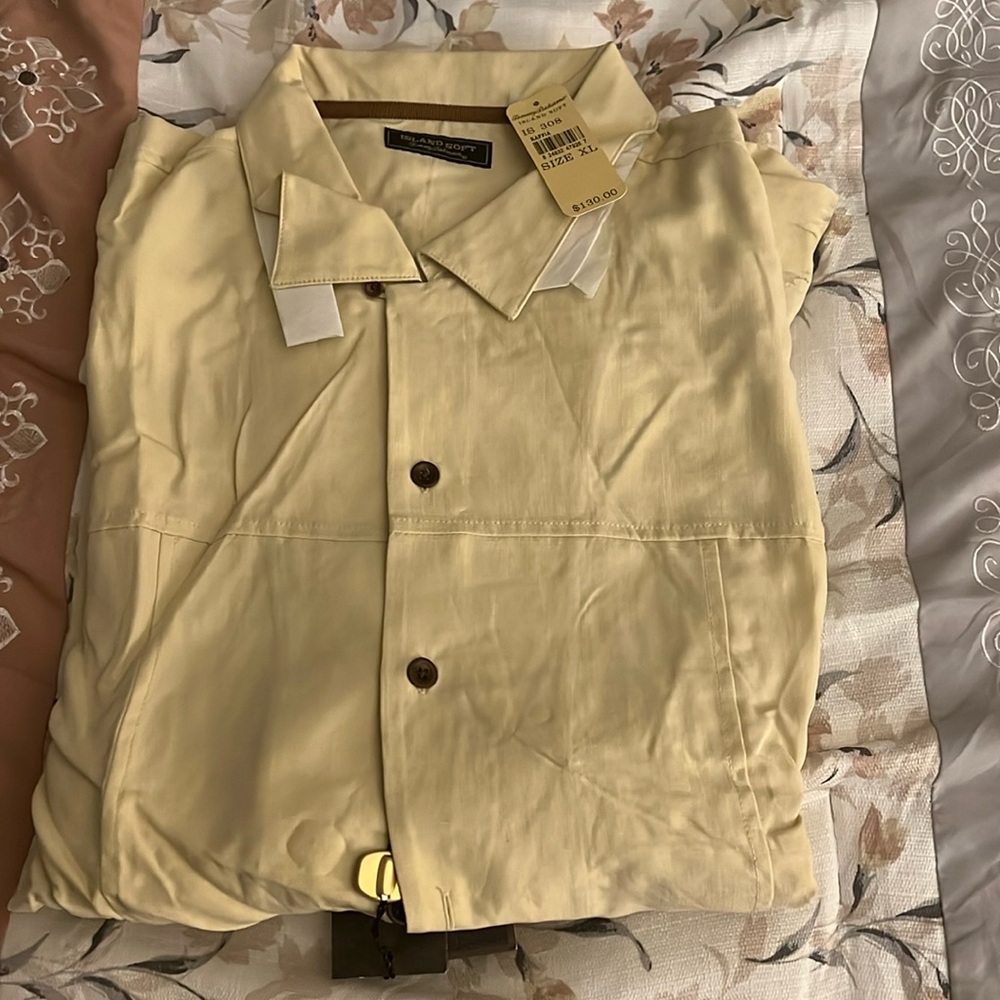 Brand new Tommy bahama shirt never worn